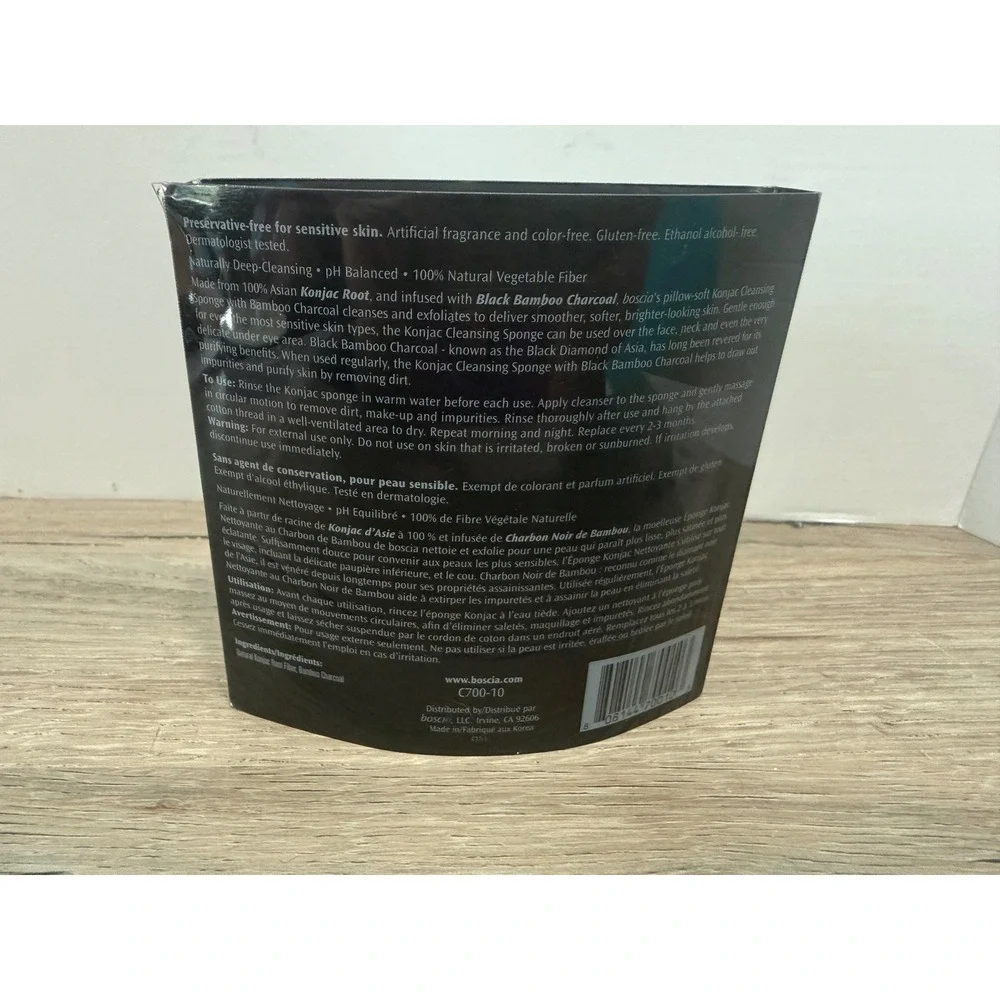 Boscia Konjac Cleansing Sponge w/Bamboo Charcoal NEW